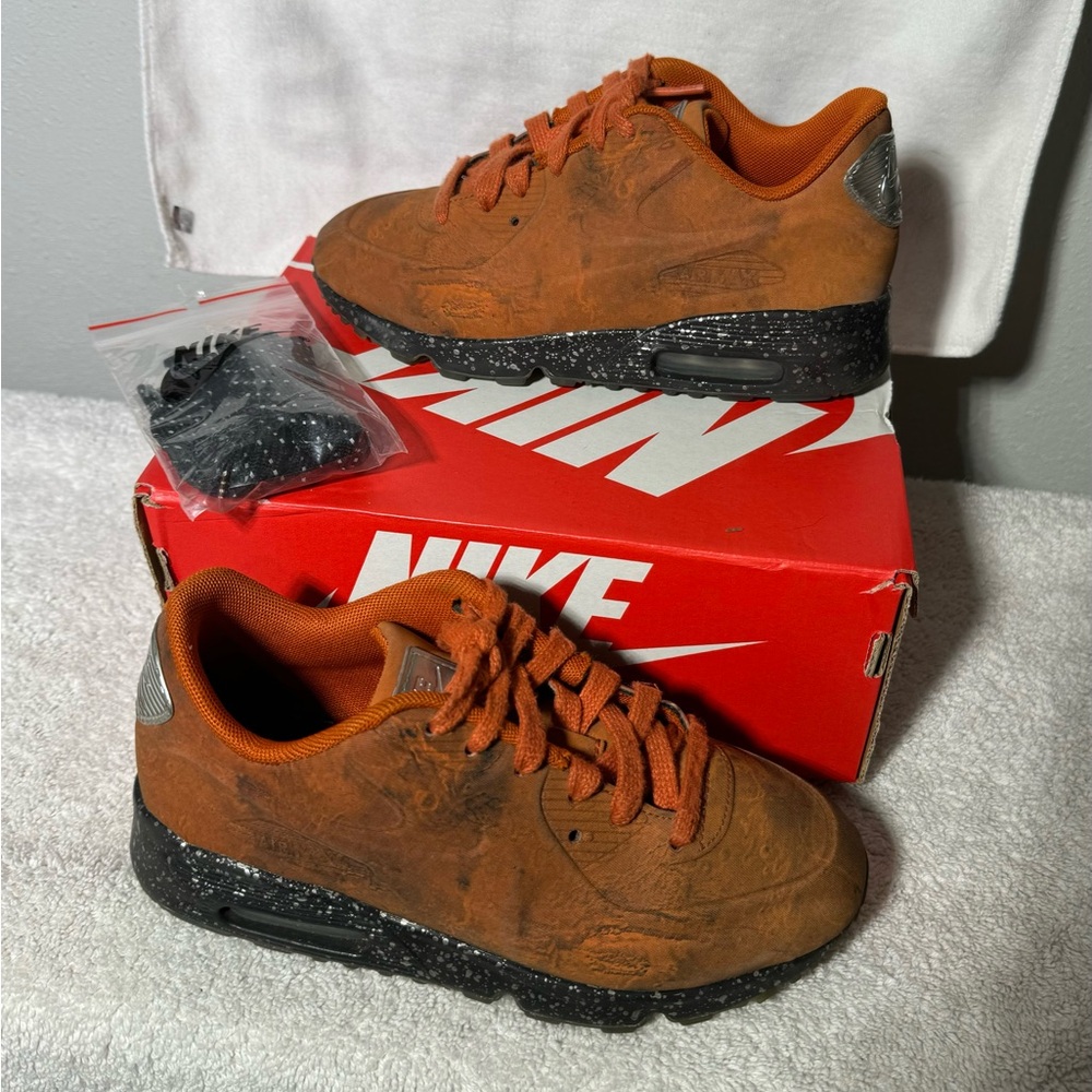 Nike Air Max 90 BP QS Mars stone/ Magm orange Pierre de mars size 1Y